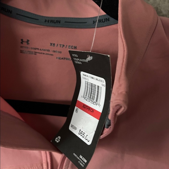 Women’s Under Armour Peach Sz XS Long Sleeve Heatgear Fitted Run Top - Picture 2 of 9